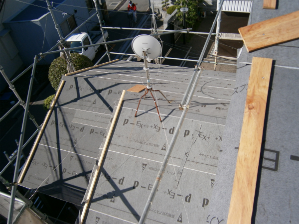 耐震工事のための屋根軽量化工事_03